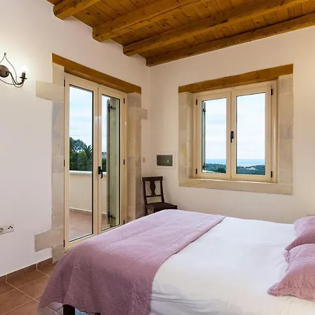 Estate Villa Maroulás